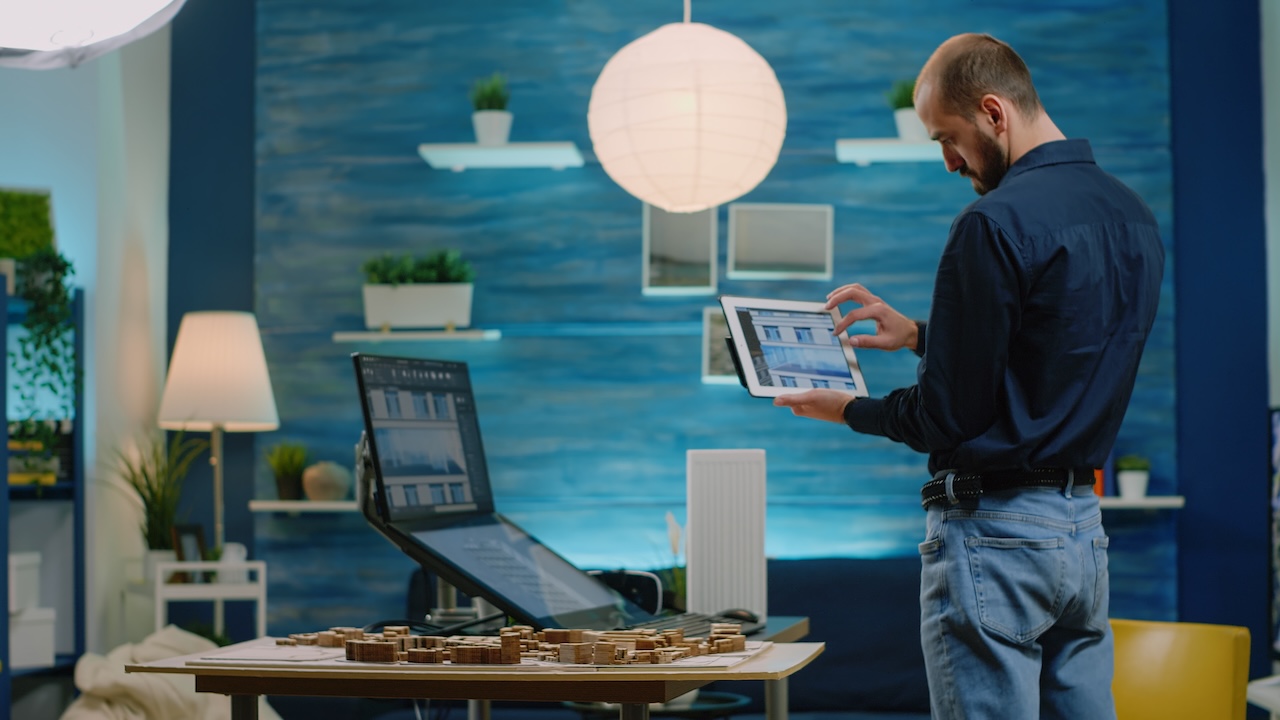 Visualizzazione di un modello idraulico con Autodesk InfoWorks su tablet in ambiente tecnico