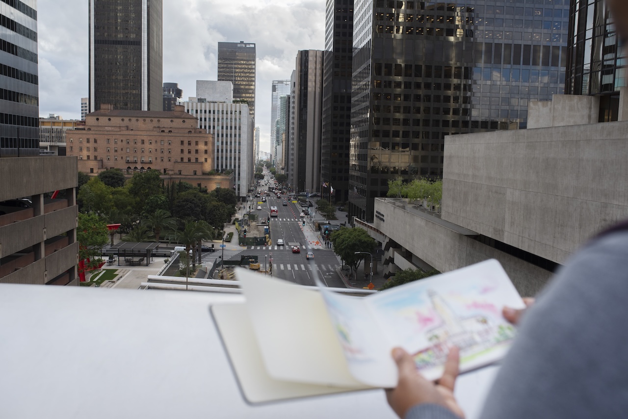 Panorama urbano con schizzi progettuali: esempio di concept design sviluppato con strumenti Autodesk per progettazione architettonica e ingegneristica